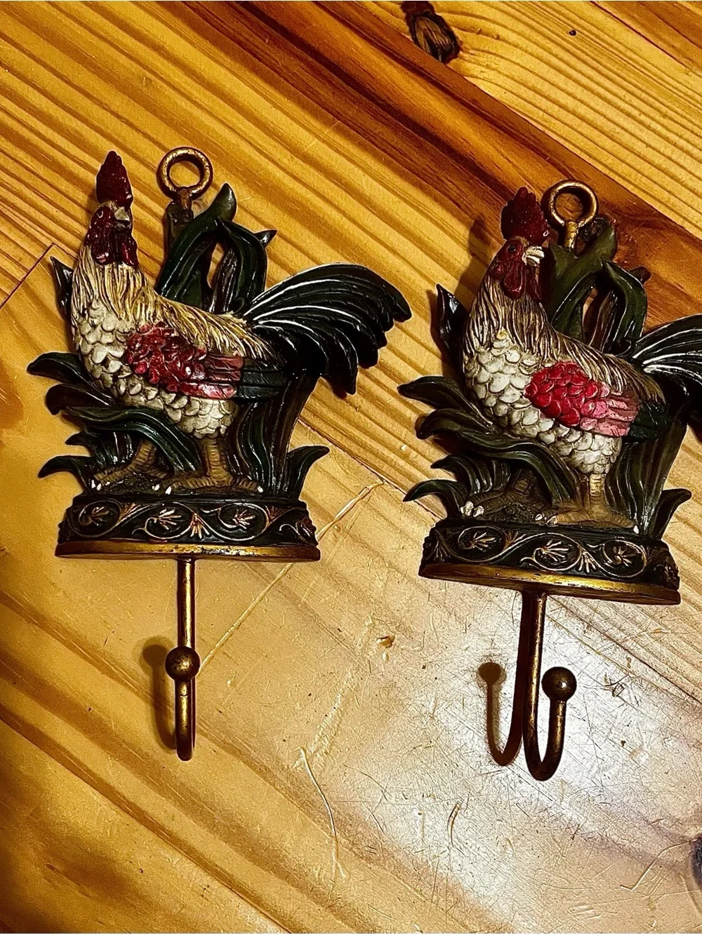 Decorative Rooster Wall Hook Pair in Multicolor
